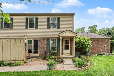 3388 Gingell Dr, Orion, MI 48359