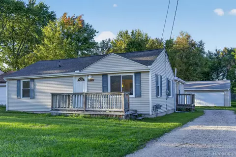 5465 Raymond Ave, Burton, MI 48509