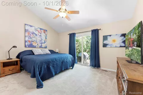 Bedroom - 15744 E Golfview Dr W, Riverview, MI 48193 photo 2 of 5