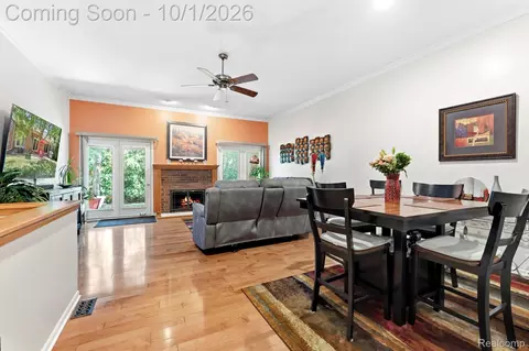 Dining - 15744 E Golfview Dr W, Riverview, MI 48193 photo 2 of 3