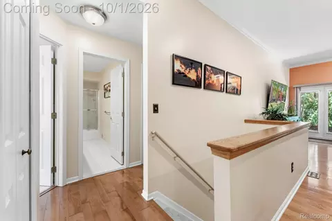 Entry Way - 15744 E Golfview Dr W, Riverview, MI 48193 photo 2 of 2