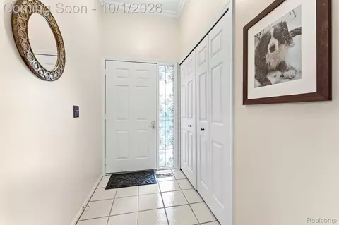 Entry Way - 15744 E Golfview Dr W, Riverview, MI 48193 photo 1 of 2