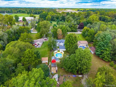 View/Area - 36739 Wick Rd, Romulus, MI 48174 photo 9 of 14