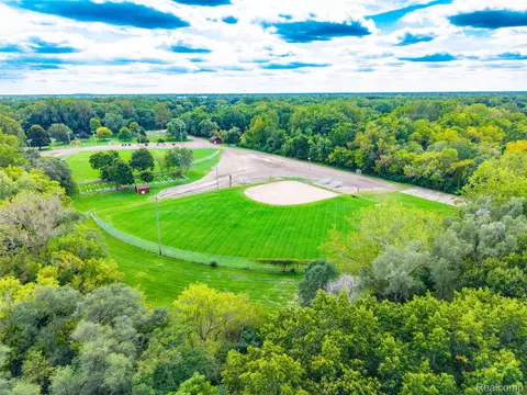 View/Area - 36739 Wick Rd, Romulus, MI 48174 photo 11 of 14