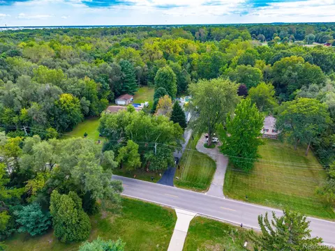 View/Area - 36739 Wick Rd, Romulus, MI 48174 photo 6 of 14