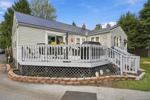 Exterior - 36739 Wick Rd, Romulus, MI 48174 photo 6 of 17