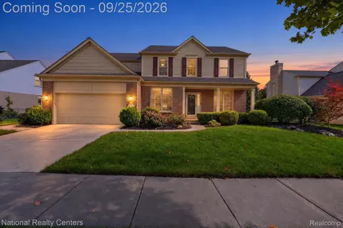 25754 Lochmoor Ln, Novi, MI 48374