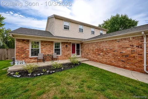 Exterior - 17459 Delaware Ct, Macomb, MI 48044 photo 4 of 7