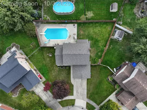 View/Area - 17459 Delaware Ct, Macomb, MI 48044 photo 3 of 5