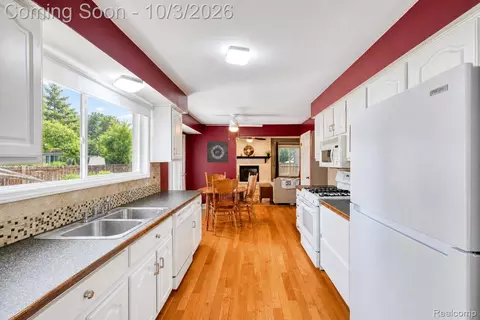 Kitchen - 17459 Delaware Ct, Macomb, MI 48044 photo 1 of 4
