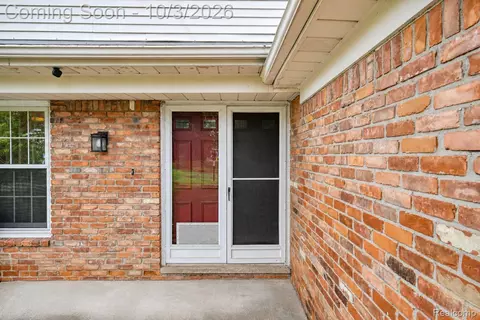 Exterior - 17459 Delaware Ct, Macomb, MI 48044 photo 5 of 7