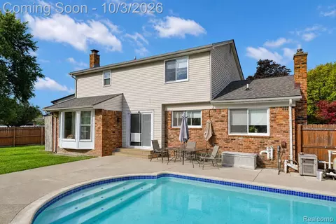 Exterior - 17459 Delaware Ct, Macomb, MI 48044 photo 6 of 7