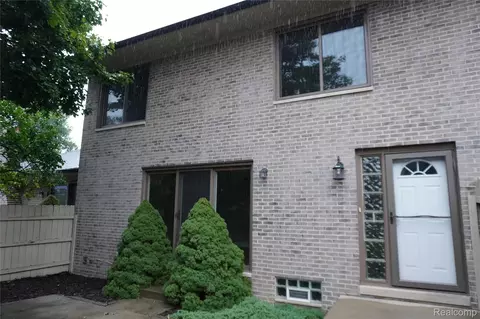 42345 E Leo St #242, Clinton Township, MI 48038