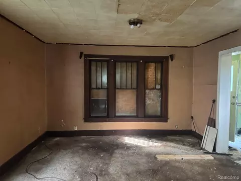 1534 Bennett Ave, Flint, MI 48506 photo 2