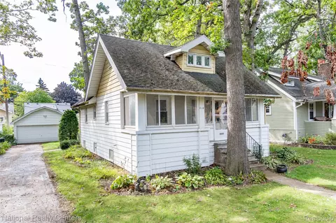 216 Rhode Island Ave, Royal Oak, MI 48067