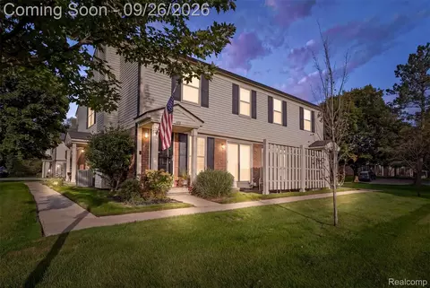 1492 Dover Hl S, Walled Lake, MI 48390