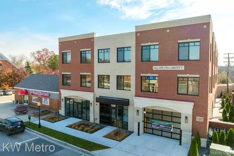120 E Liberty St #204, Milford, MI 48381