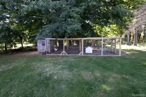 Exterior - 575 S Hemlock Rd, Richland, MI 48626 photo 8 of 19