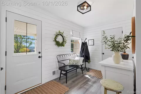 Entry Way - 10777 Mccabe Rd, Green Oak, MI 48116 photo 2 of 2