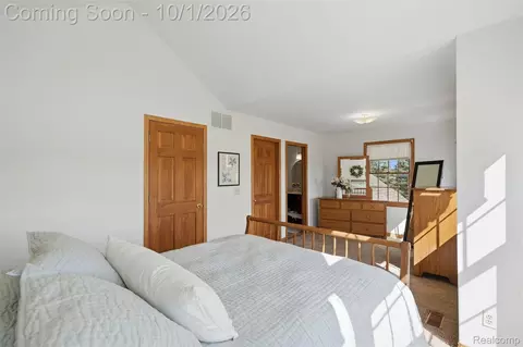 Bedroom - 10777 Mccabe Rd, Green Oak, MI 48116 photo 2 of 7