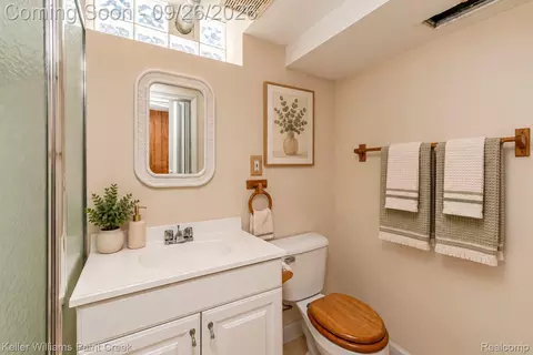 Bath - 2425 Derby Rd, Troy, MI 48084 photo 2 of 2