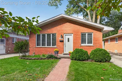 19361 Saint Francis St, Livonia, MI 48152