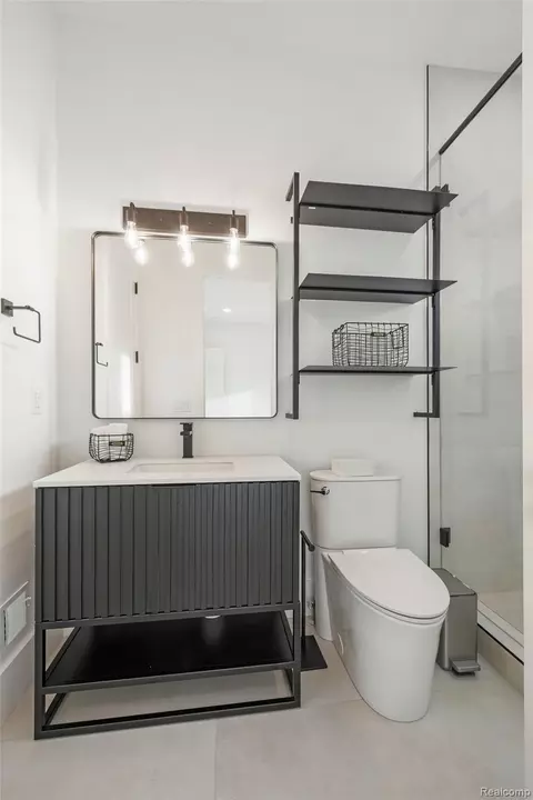 Bath - 6717 Warner Rd, Pittsfield, MI 48176 photo 6 of 8