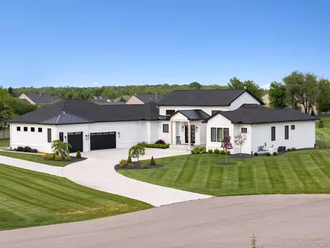 Exterior - 6717 Warner Rd, Pittsfield, MI 48176 photo 5 of 8