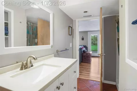 Bath - 9205 Warner Rd, Woodhull, MI 48840 photo 4 of 5