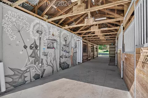 Entry Way - 9205 Warner Rd, Woodhull, MI 48840 photo 2 of 3
