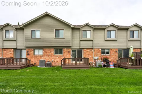 Exterior - 416 Oakgrove Ct, Clawson, MI 48017 photo 3 of 4
