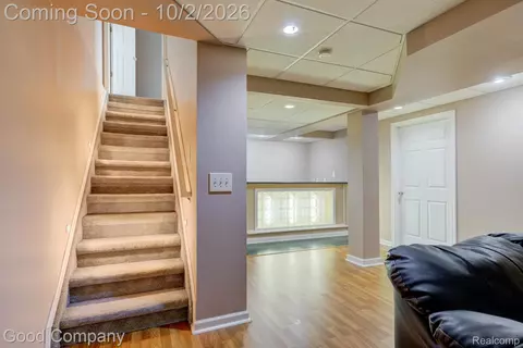 Entry Way - 416 Oakgrove Ct, Clawson, MI 48017 photo 6 of 6