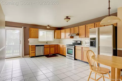 Kitchen - 416 Oakgrove Ct, Clawson, MI 48017 photo 1 of 6
