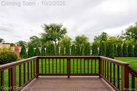 Exterior - 416 Oakgrove Ct, Clawson, MI 48017 photo 2 of 4