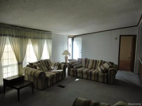 Living - 432 Brightmoor St, Bedford, MI 48182 photo 2 of 2