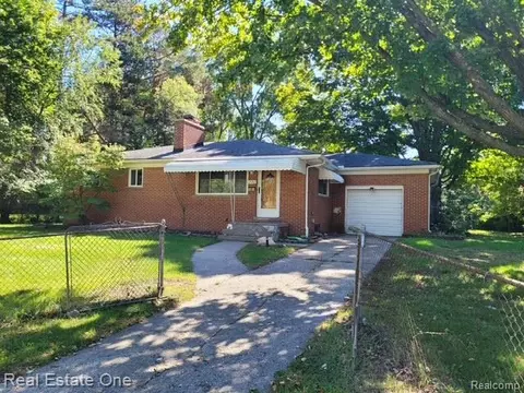 720 2nd Ave, Pontiac, MI 48340