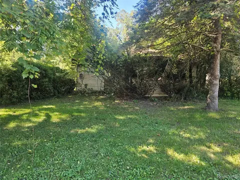 659 Boyd St, Pontiac, MI 48342