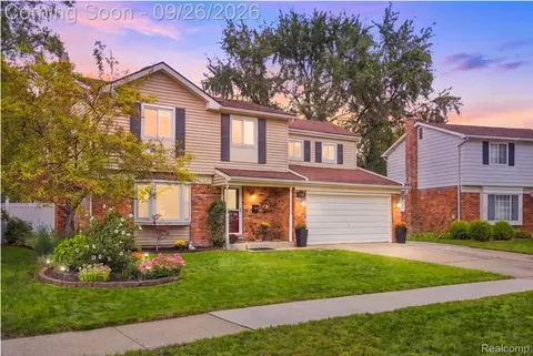 1149 Selma St, Westland, MI 48186