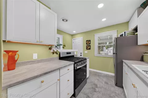 Kitchen - 3415 Williams St, Dearborn, MI 48124 photo 2 of 6
