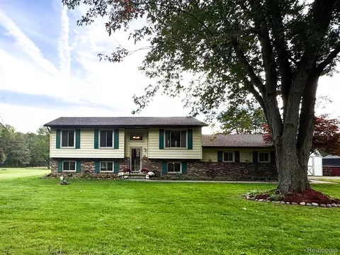 1222 N Youngs Rd, Arcadia, MI 48412