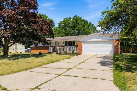 5068 Monticello Dr, Flint, MI 48473