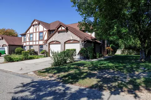 19350 W 11 Mile Rd, Lathrup Village, MI 48076