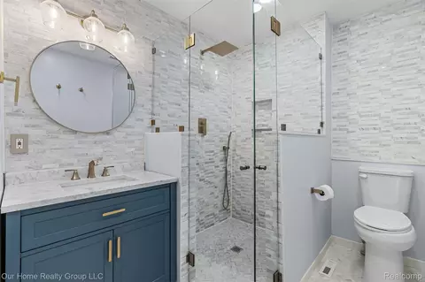 Bath - 35520 Ronald St, Romulus, MI 48174 photo 2 of 3
