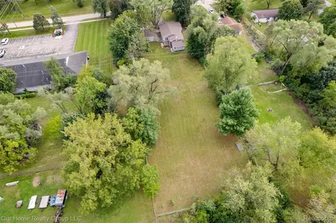 View/Area - 35520 Ronald St, Romulus, MI 48174 photo 6 of 9