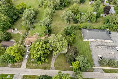 View/Area - 35520 Ronald St, Romulus, MI 48174 photo 2 of 9