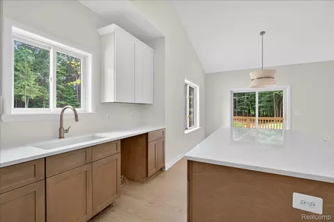 Kitchen - 3133 Farmbrook Ln, Metamora, MI 48455 photo 5 of 6