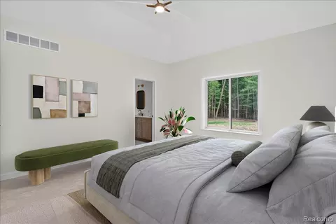 Bedroom - 3133 Farmbrook Ln, Metamora, MI 48455 photo 6 of 8