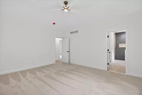 Bedroom - 3133 Farmbrook Ln, Metamora, MI 48455 photo 7 of 8