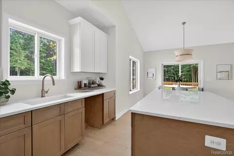 Kitchen - 3133 Farmbrook Ln, Metamora, MI 48455 photo 4 of 6