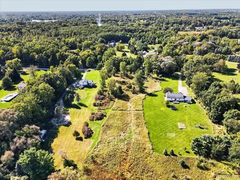 View/Area - 3133 Farmbrook Ln, Metamora, MI 48455 photo 9 of 12